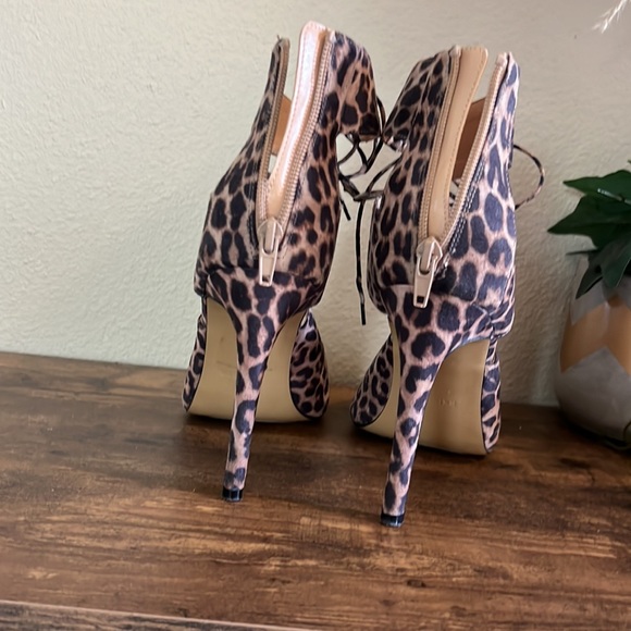 Express size 10 lace up suede leopard pumps - Picture 4 of 7